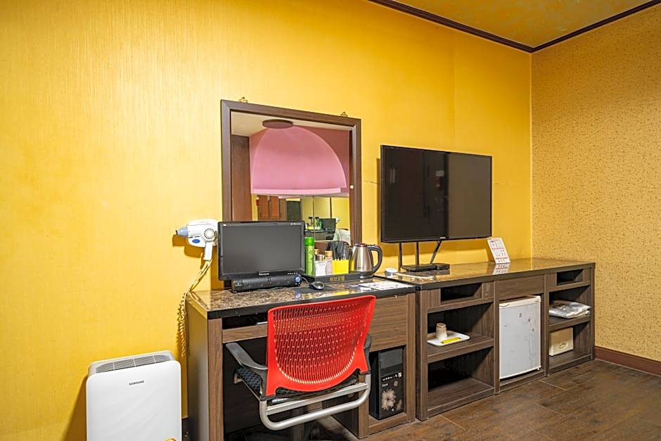 Suwon Yeonghwadong Herb Motel
