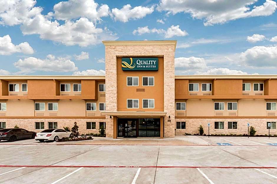 Quality Inn & Suites Plano