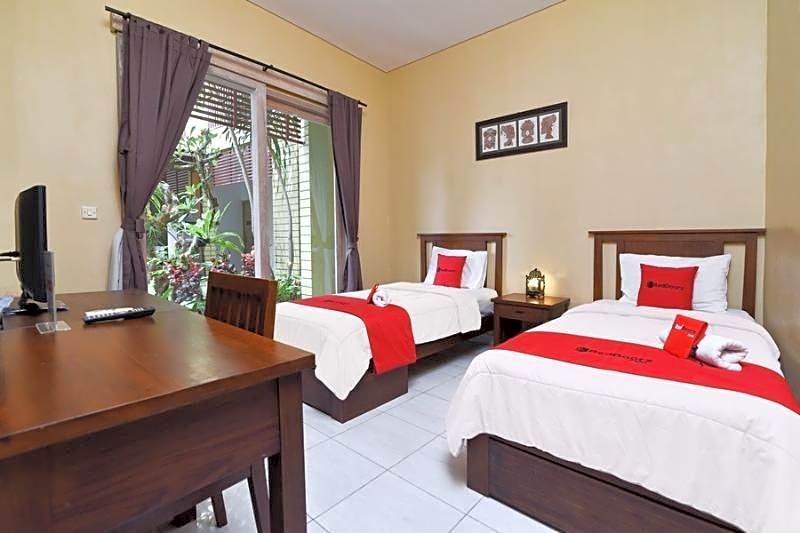 RedDoorz near Pantai Sanur Bali