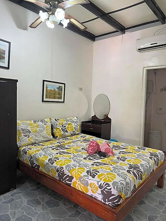 Ice Bear Bar & Tourist Inn