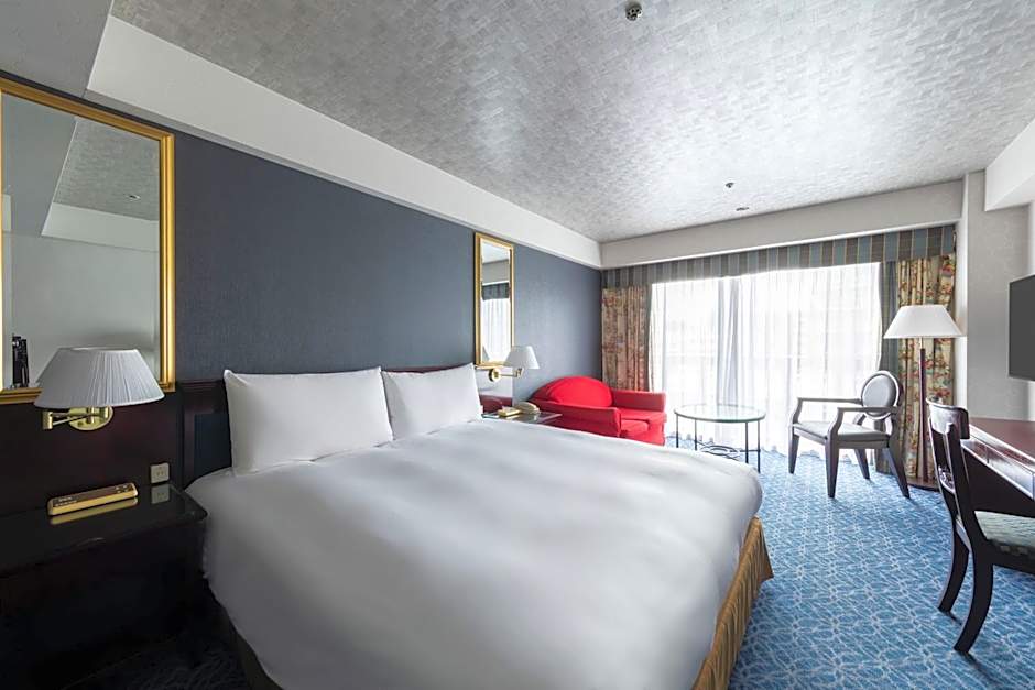 Photo 1 of 3 of Superior 1 King Bed