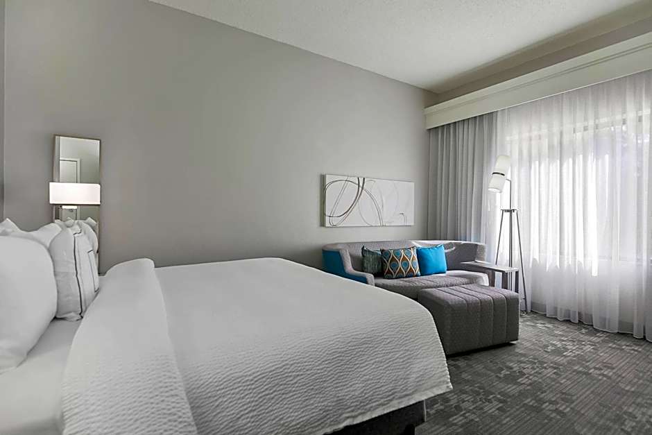 Courtyard by Marriott Tampa Brandon