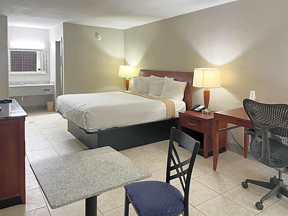 Motel 6 Raleigh, NC - Downtown South