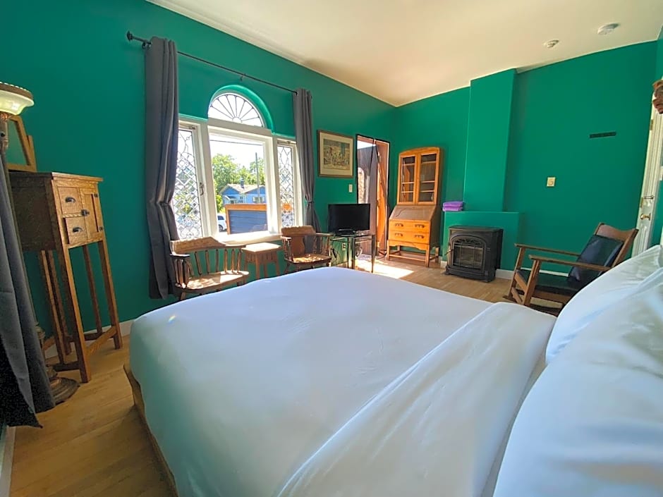 The Inn at Tough City