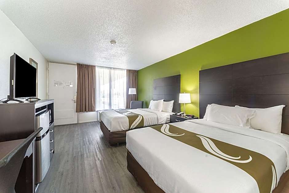 Quality Inn & Suites Vandalia near I-70 and Hwy 51