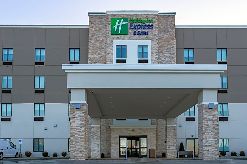 Holiday Inn Express & Suites - Columbus - Worthington