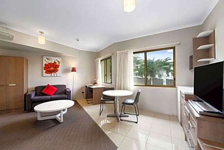 King Room with Spa Bath