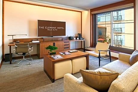1 Bedroom Accessible Suite