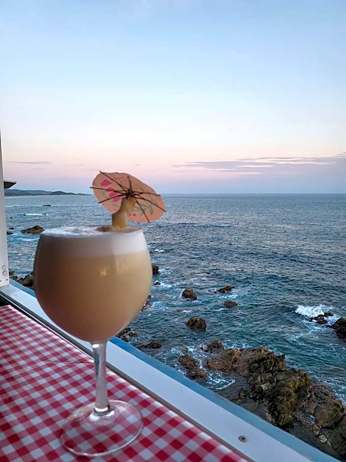 Hotel Luz de Mar ' right on the beach