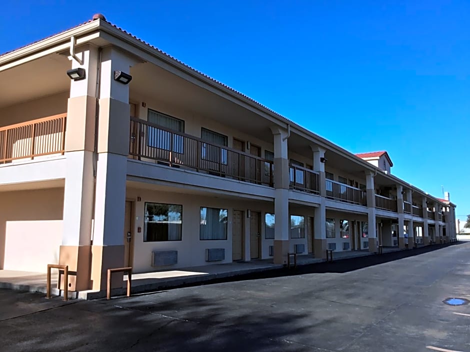 Days Inn by Wyndham San Antonio Northwest/Seaworld