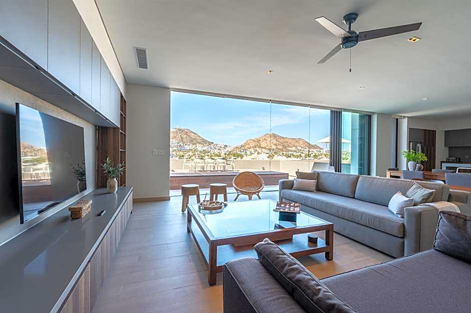 The Paraiso Residences at Marina Cabo