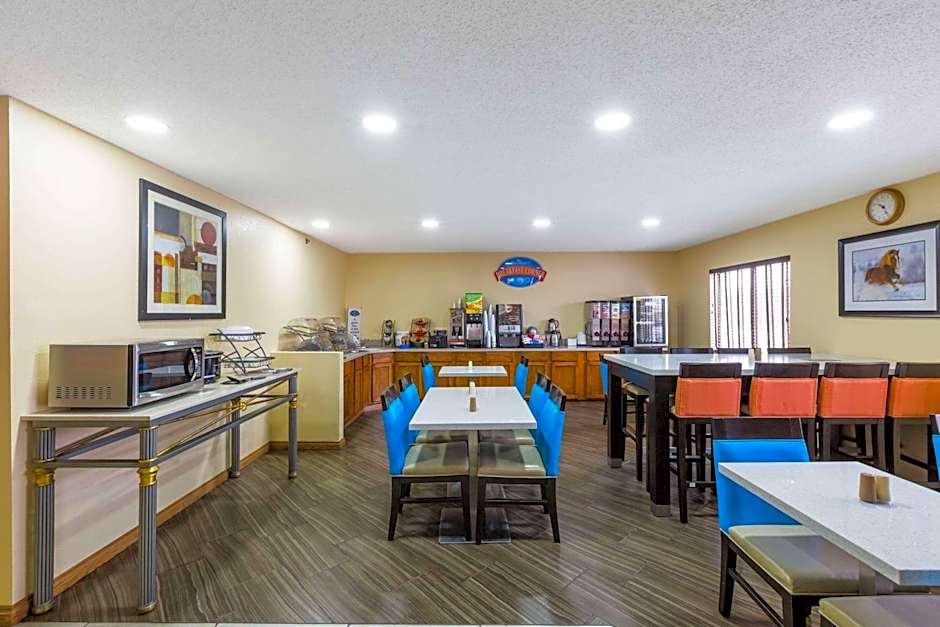 Baymont by Wyndham Louisville South I 65