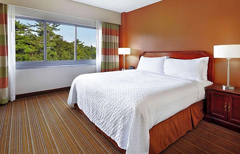 Embassy Suites By Hilton Hotel Parsippany