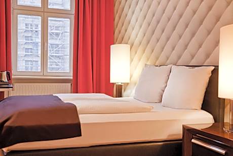 Double Room with Private External Bathroom