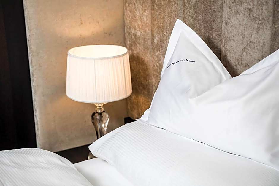Prunner Luxury Suites - Adults Only