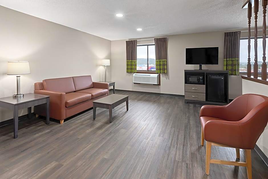 Super 8 by Wyndham Summersville