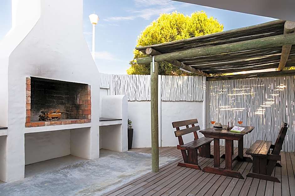 Abalone Hotel & Villas