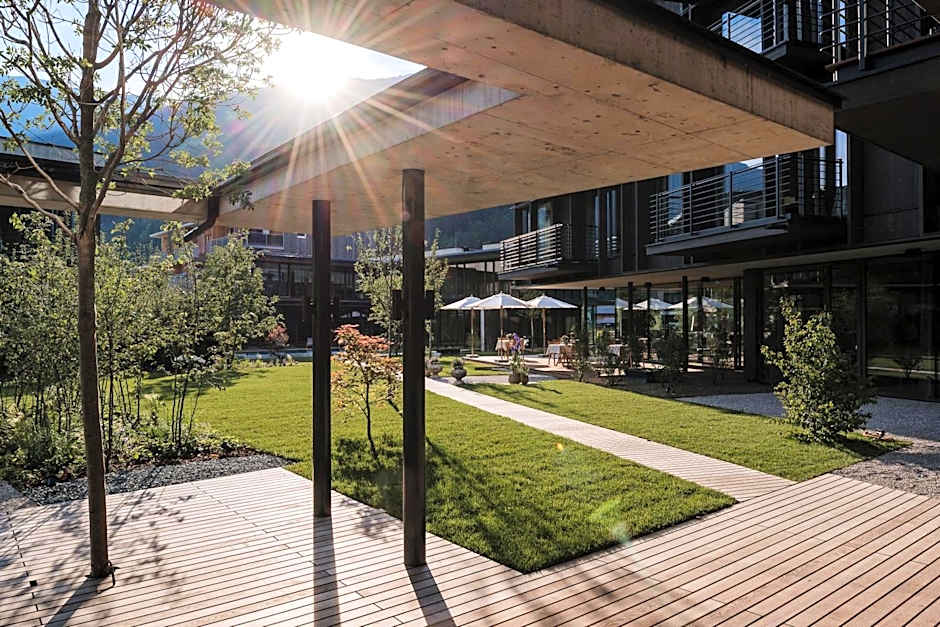 zelloon boutique hotel
