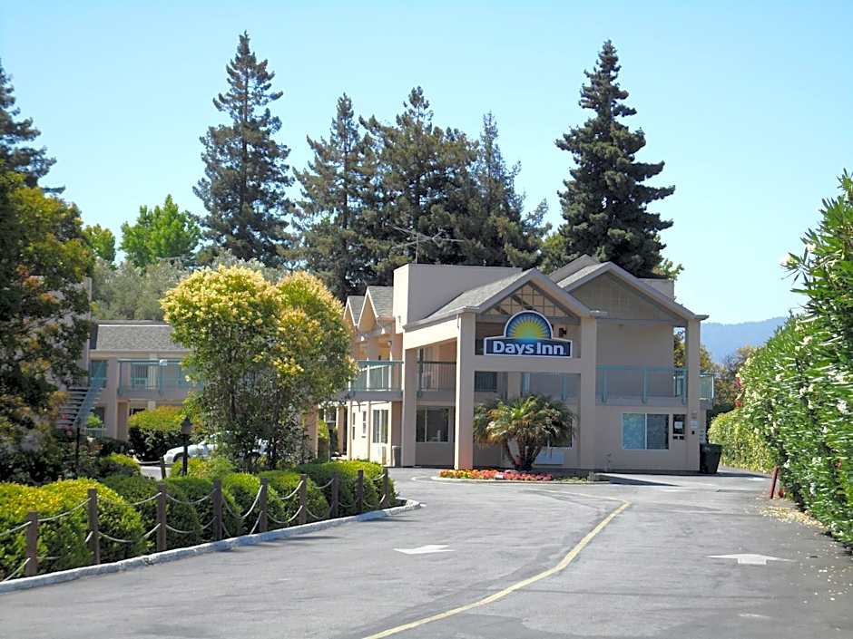 Days Inn by Wyndham Redwood City