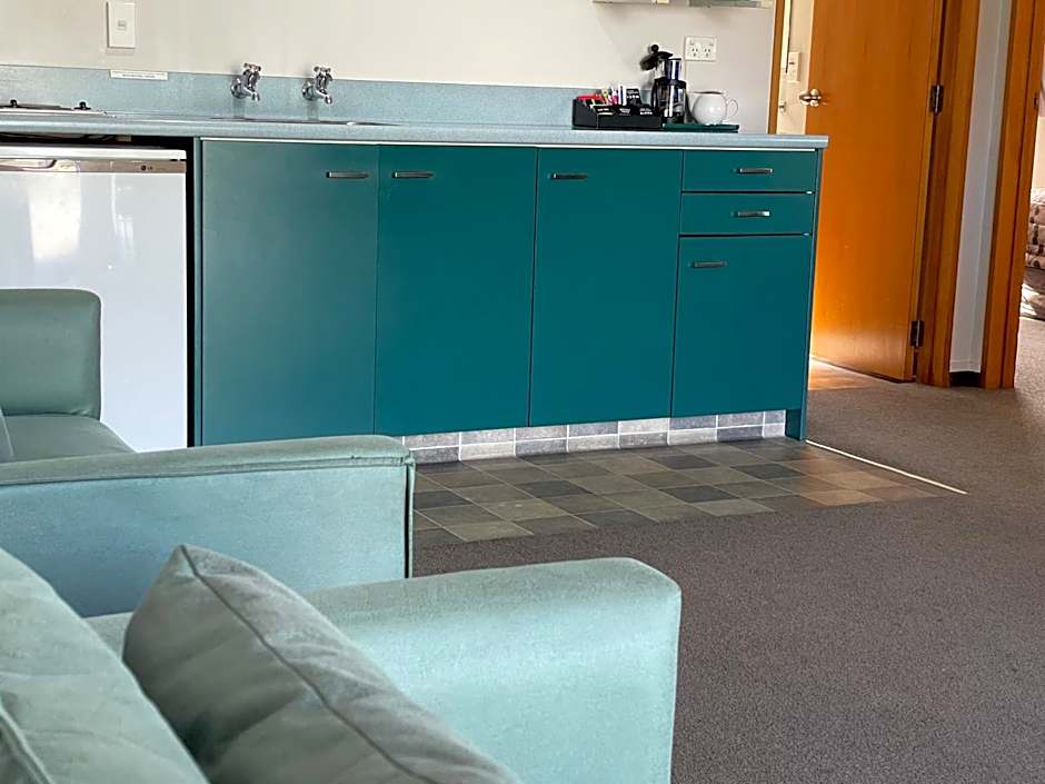 ASURE Ambassador Motor Lodge