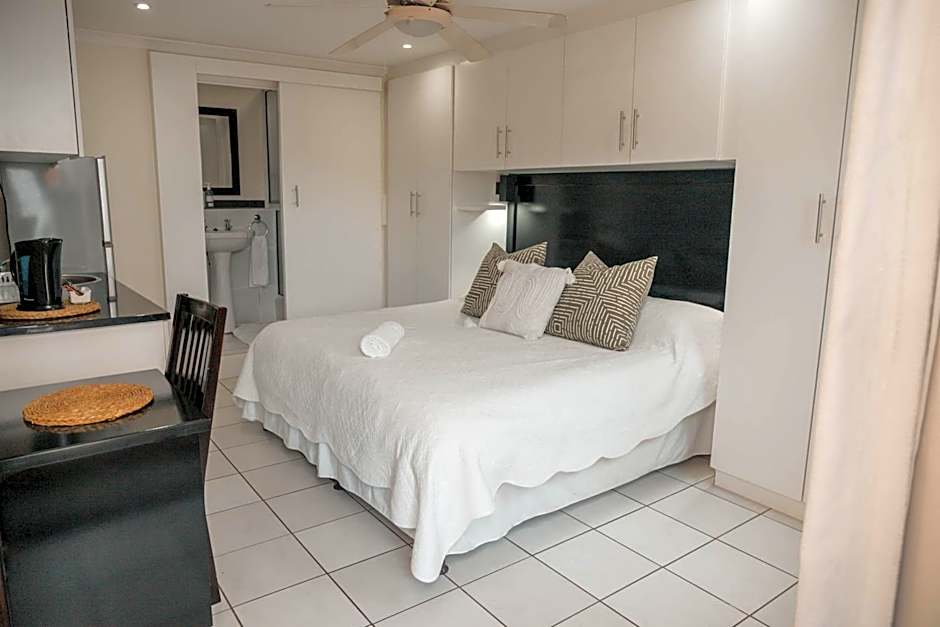 Photo 1 of 11 of Double Room