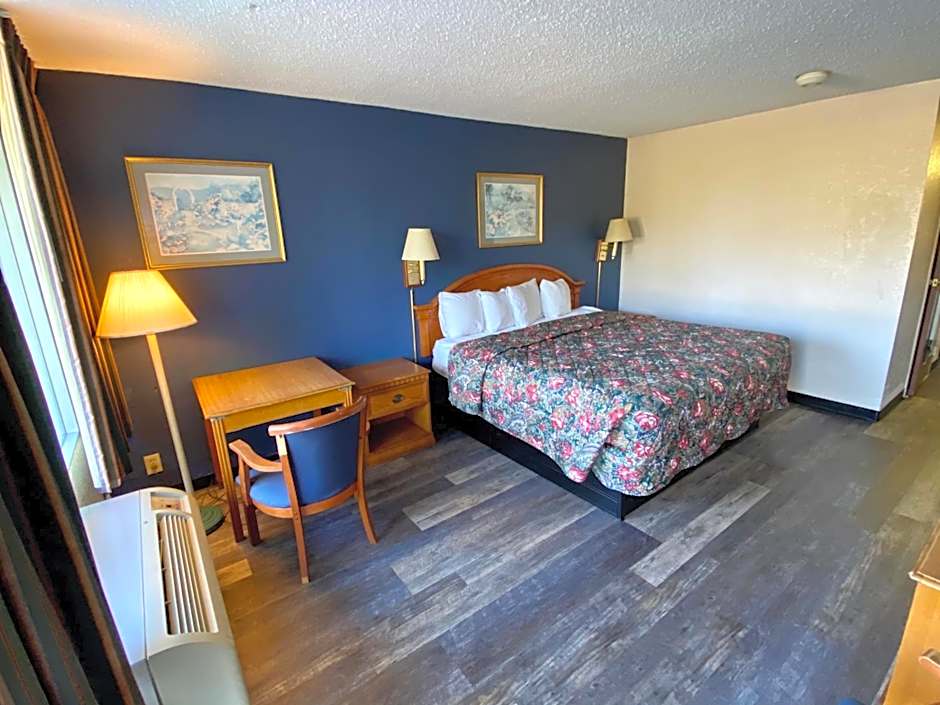 Motel 6 Marianna, FL