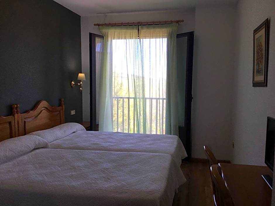 Hotel Cinco Castaños