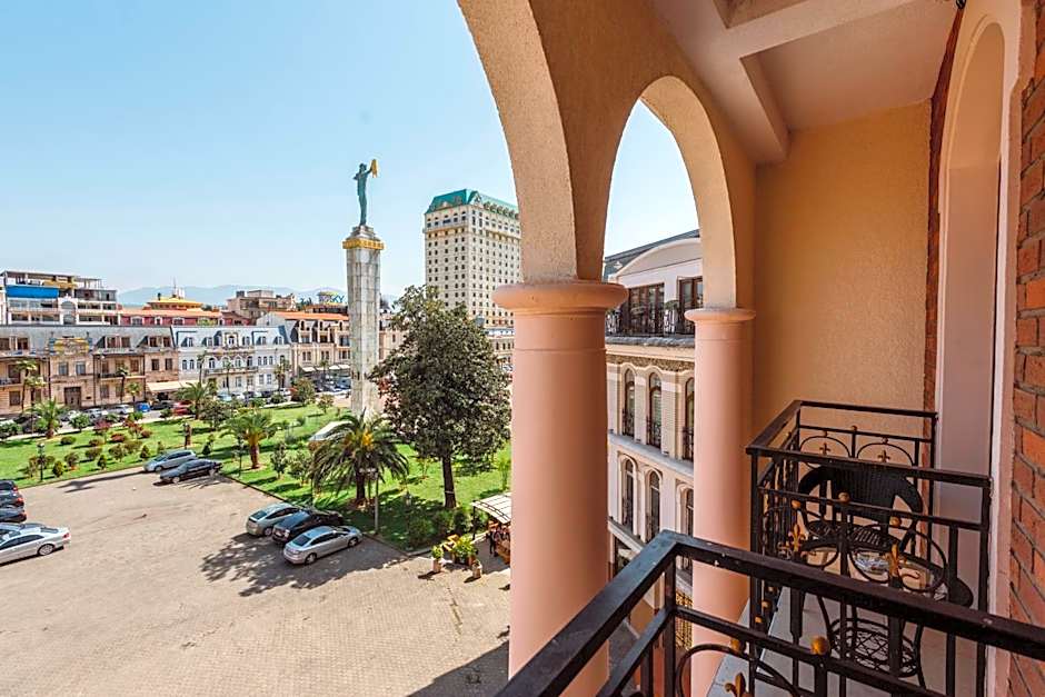 Golden Palace Batumi Hotel & Casino