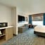 Holiday Inn Express Hotel & Suites Milwaukee-New Berlin By IHG