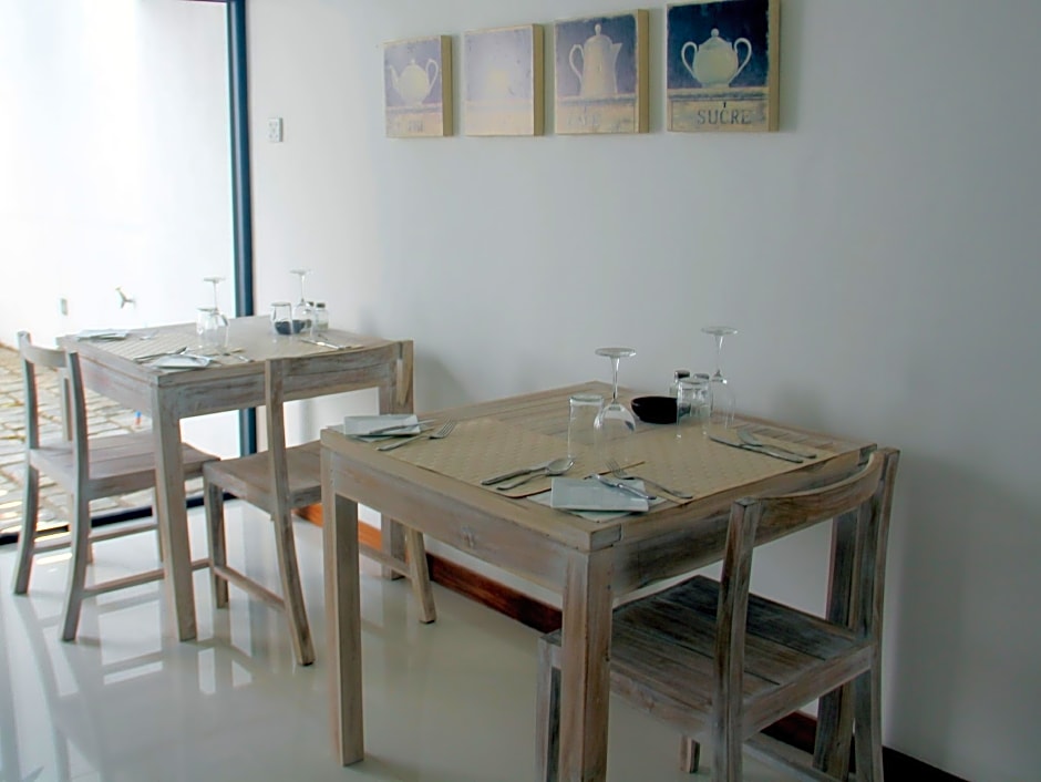 Rockwell Colombo Hotel