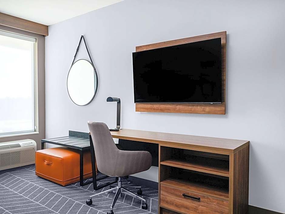 La Quinta by Wyndham Chelsea Birmingham