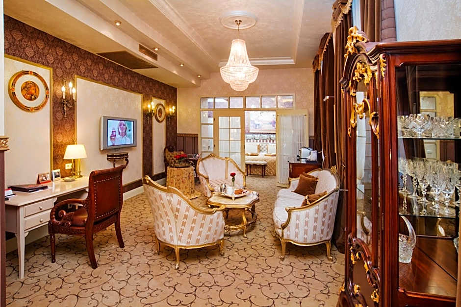 Photo 1 of 6 of Royal Suite