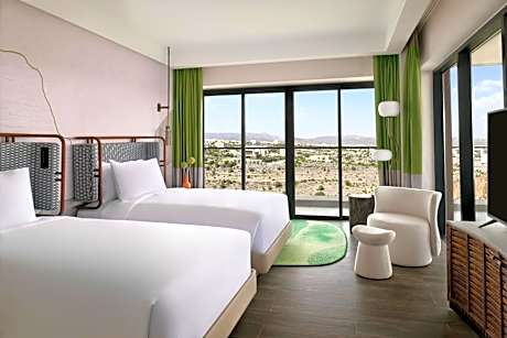 Standard Twin Room with City View