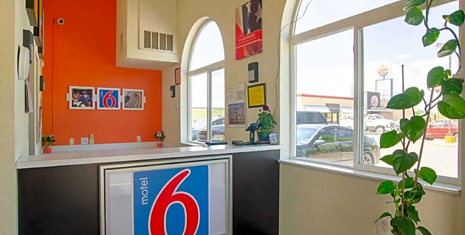 Motel 6-Fort Lupton, CO