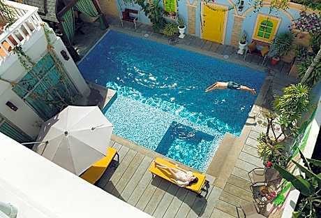 Nagawari Nirvana Platinum BBQ Villa Pattaya