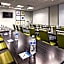 Holiday Inn Express & Suites Detroit - Farmington Hills By IHG