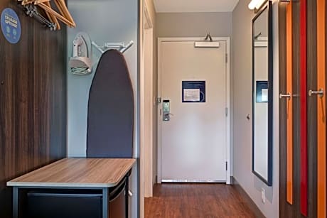 King Room - Hearing Access