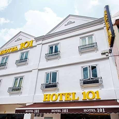 HOTEL 101 Ulu Tiram