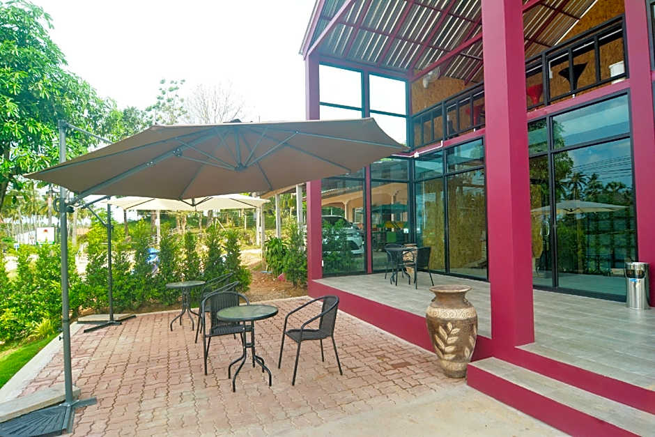 Lanta Hostel - Adult only