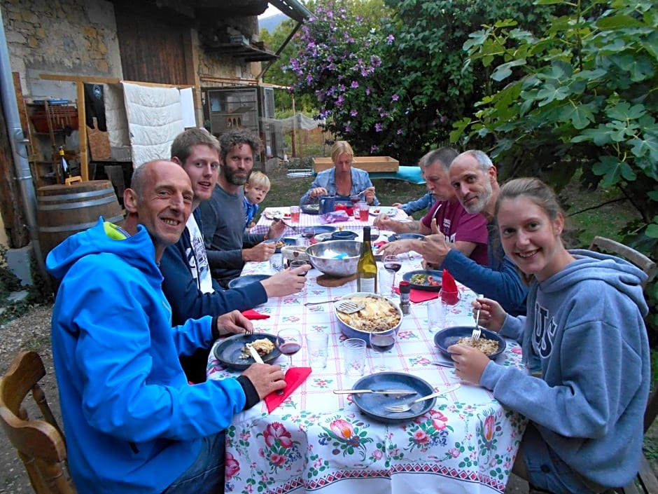 VALRELEY, chambres et table d'hôtes eco-friendly avec bain nordique au sud du massif du Jura