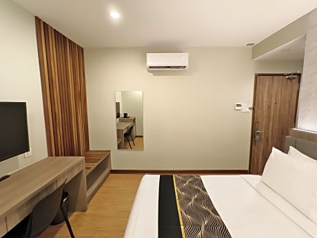 Standard King Room without Window
