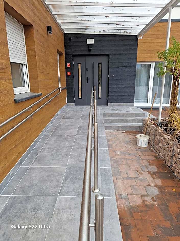 Comfort Stay, EV, Parking