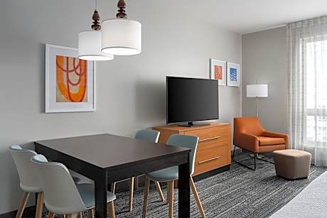 Studio, 2 Queen Beds (Mobility Accessible, Tub) (2 Queen Beds)