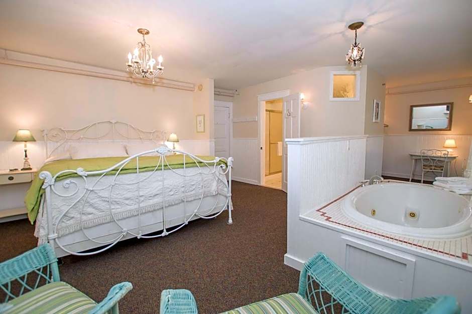 Terrace Inn and 1911 Restaurant