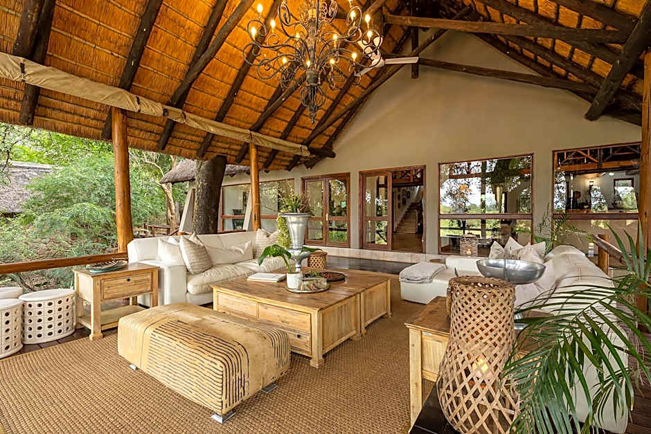Kuname Safari Lodge