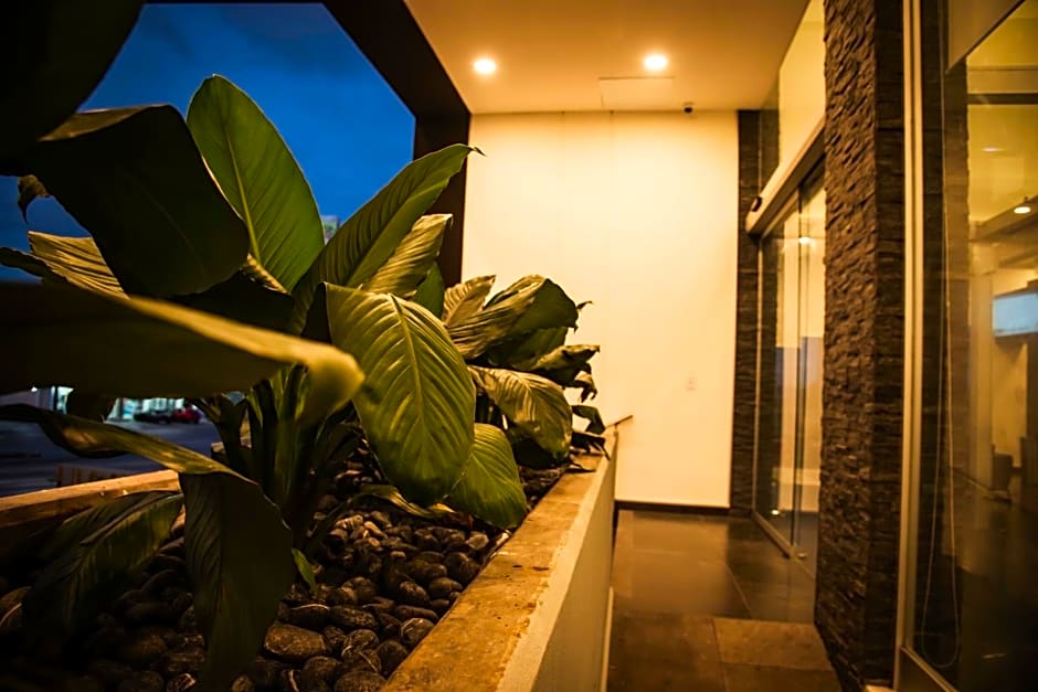 Lithio Hotel
