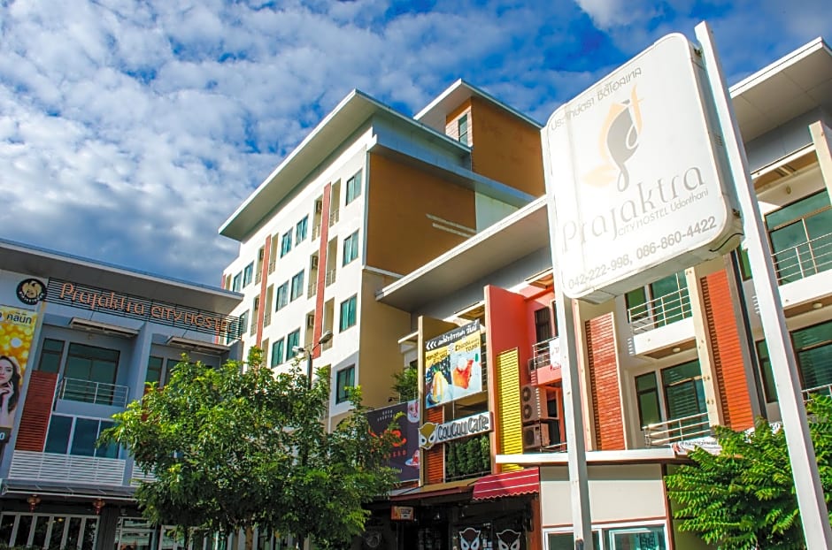 Prajaktra City Hostel