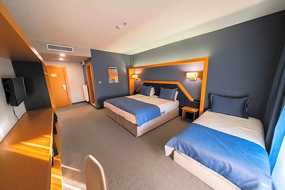 Roof 264 Hotel & Suites