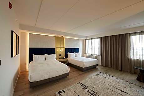 Queen Room with Two Queen Beds and Mobility Accessible Tub