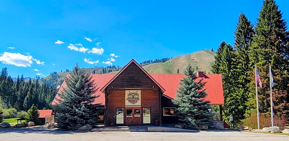 Southfork Lodge - Riverside Inn